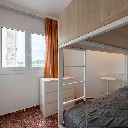 Apartamento With Sea Views In *